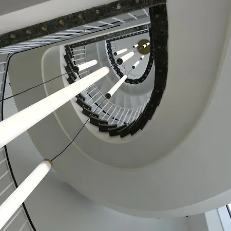 Hood House - Volldigitales Serviced Aparthotel