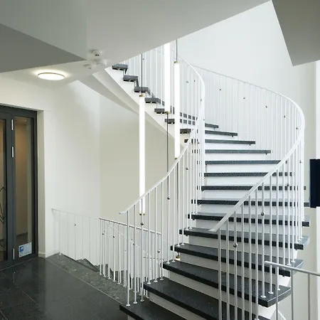 Hood House - Volldigitales Serviced Apart Otel 3*