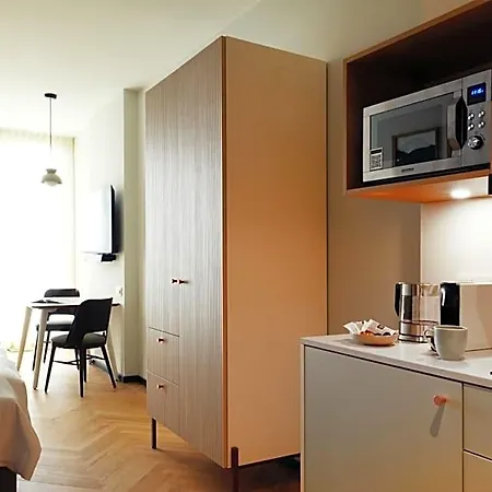Hood House - Volldigitales Serviced מלון דירות 4*