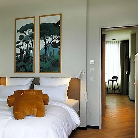 Hood House - Volldigitales Serviced 4*