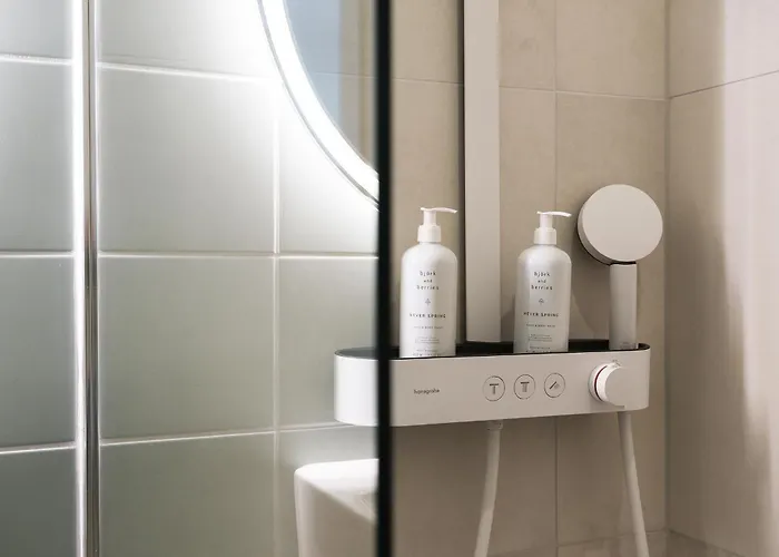 Aparthotel Hood House - Volldigitales Serviced