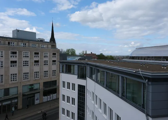 Aparthotel Hood House - Volldigitales Serviced 3*