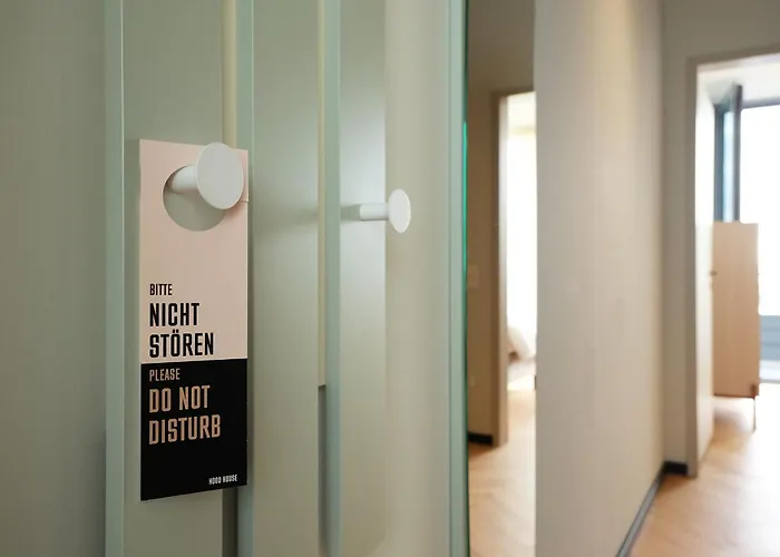 Hood House - Volldigitales Serviced