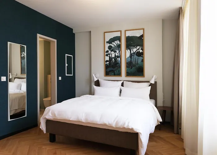 Hood House - Volldigitales Serviced 4*