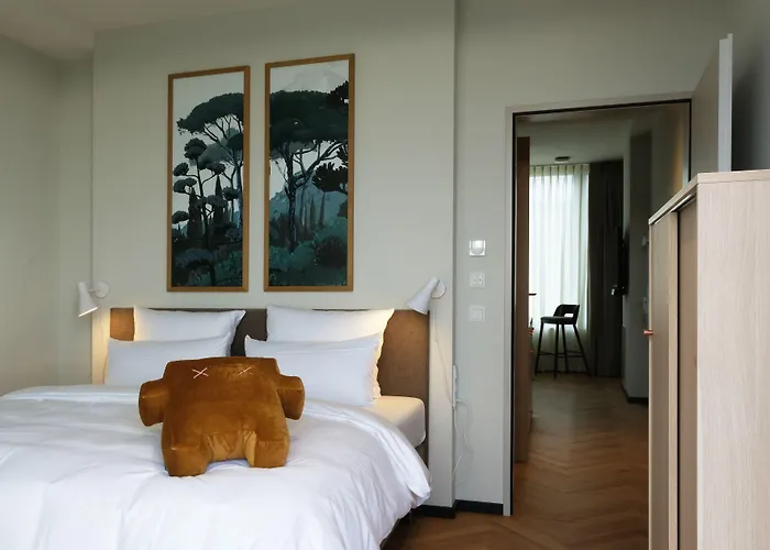 Aparthotel Hood House - Volldigitales Serviced 3*