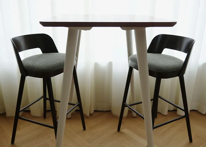 Aparthotel Hood House - Volldigitales Serviced 3*