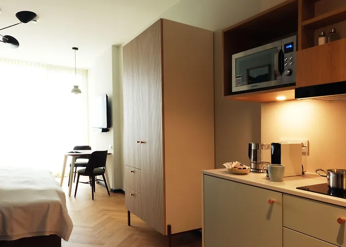 Hood House - Volldigitales Serviced 3* Kassel